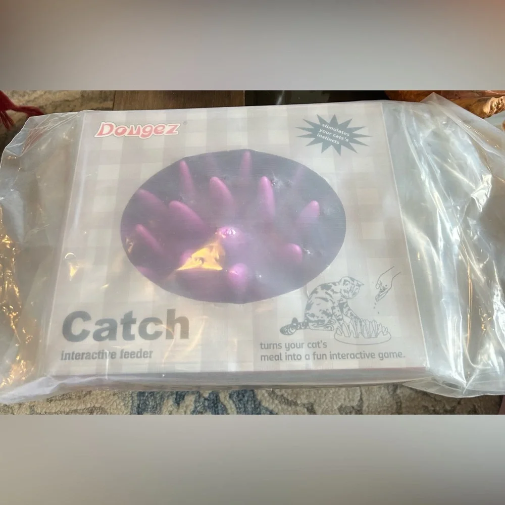 NORTHMATE Catch Interactive Dog & Cat Feeder, NWT